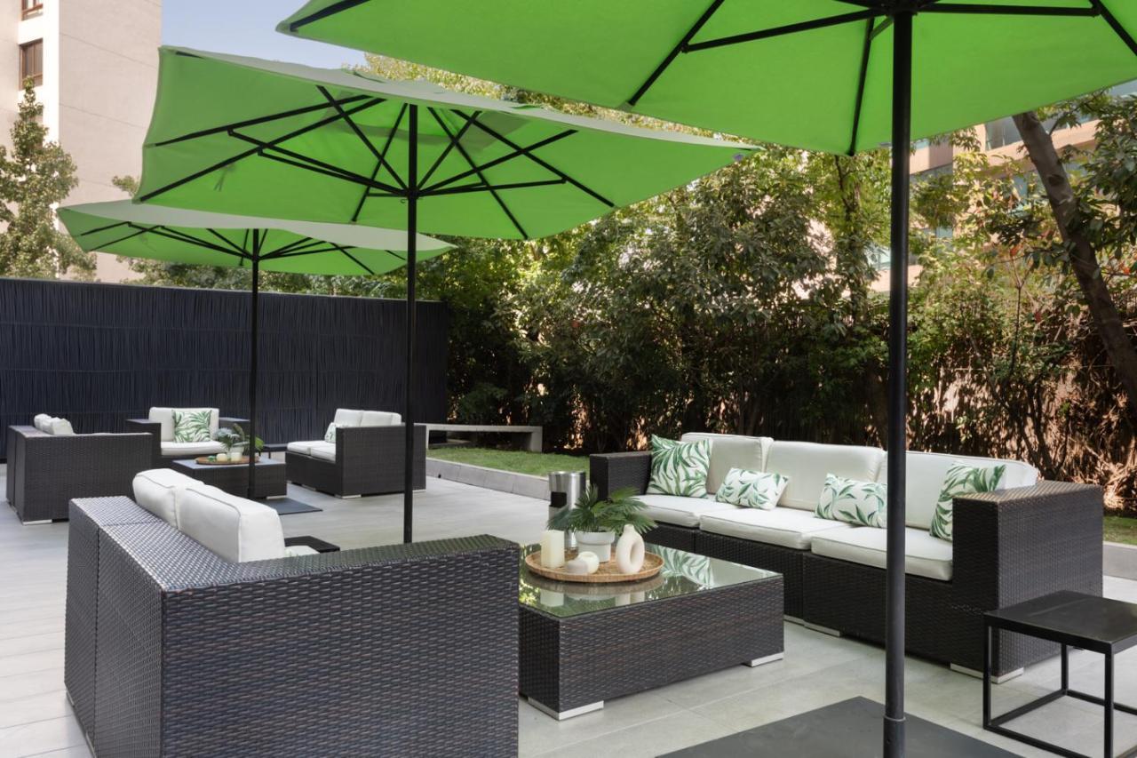 Wyndham Santiago Pettra Hotel Ngoại thất bức ảnh Outdoor furniture