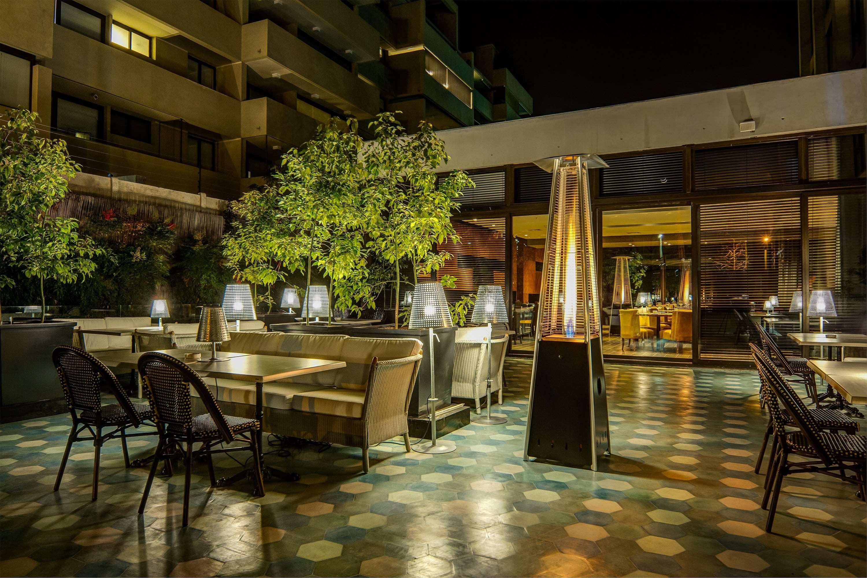 Wyndham Santiago Pettra Hotel Ngoại thất bức ảnh The hotel's restaurant