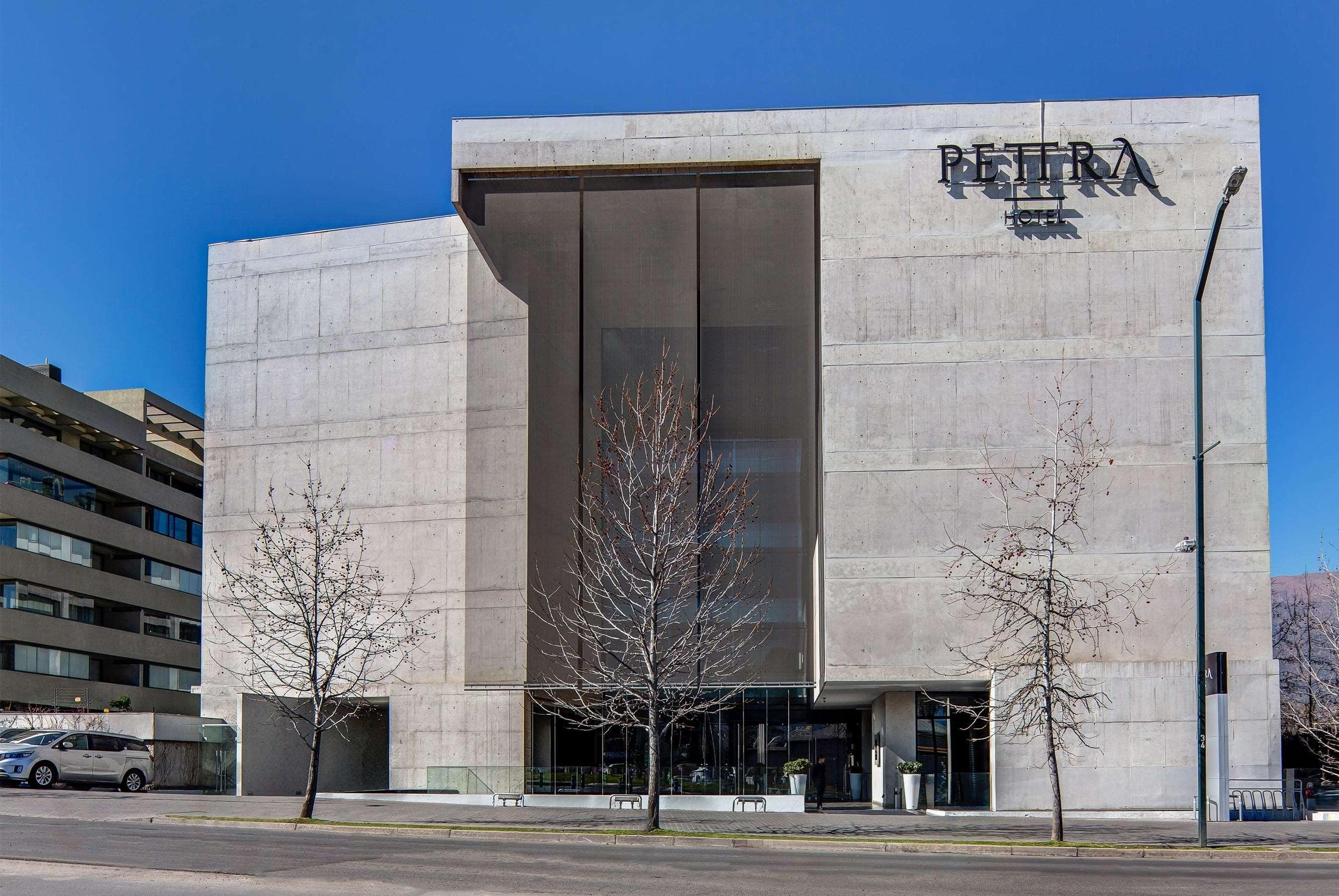 Wyndham Santiago Pettra Hotel Ngoại thất bức ảnh The Supreme Court of the United States