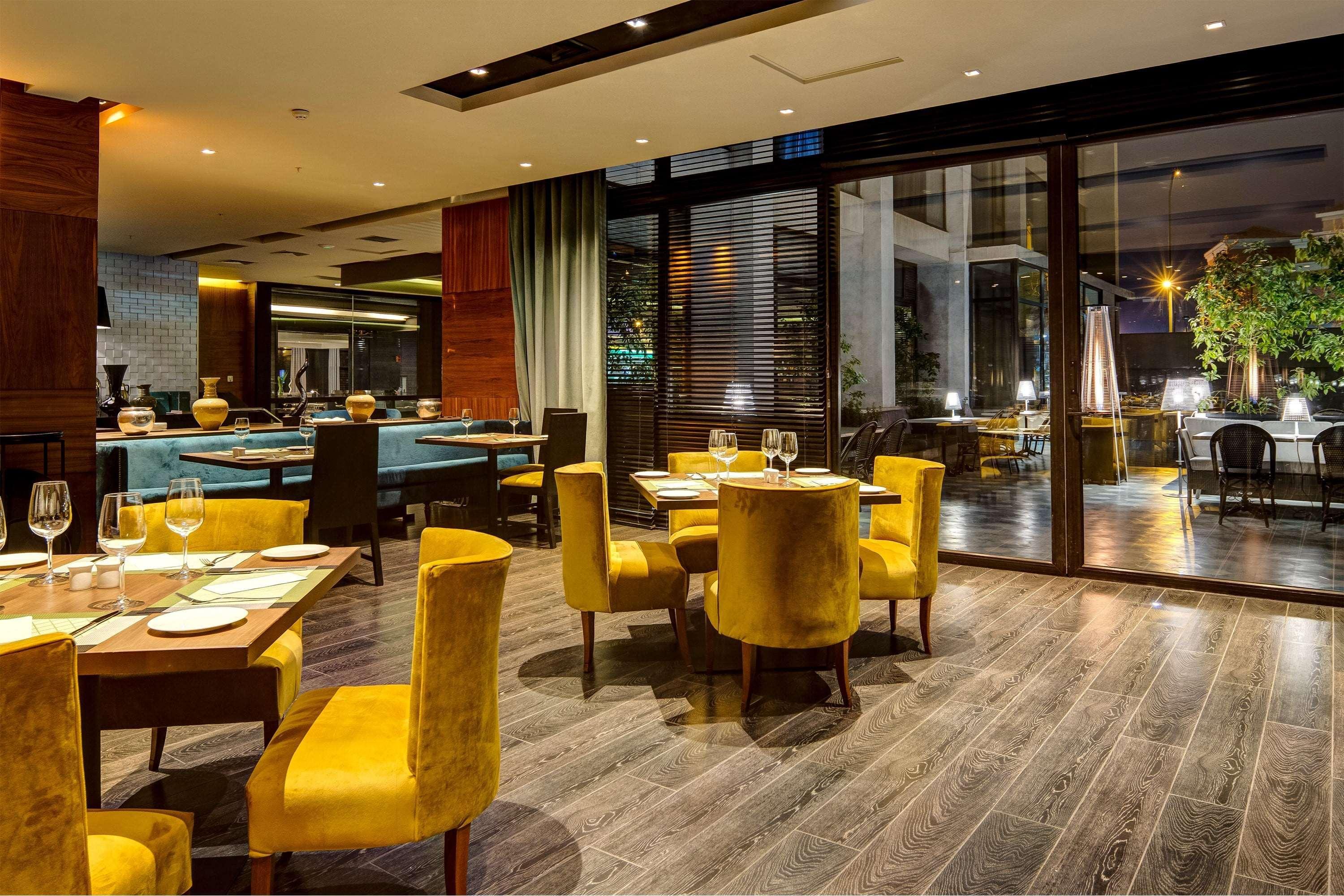 Wyndham Santiago Pettra Hotel Ngoại thất bức ảnh The interior of the restaurant
