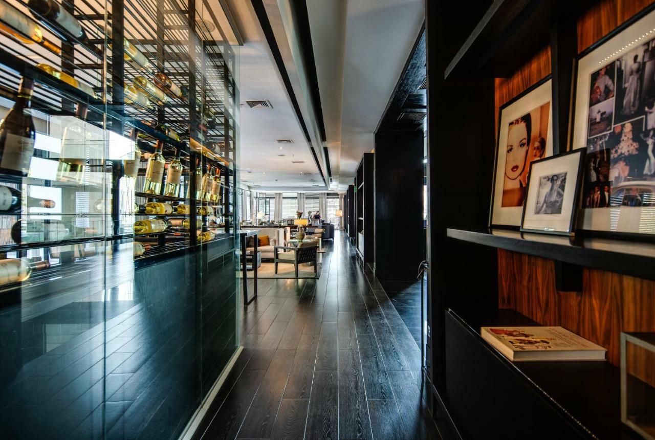 Wyndham Santiago Pettra Hotel Ngoại thất bức ảnh The interior of the club